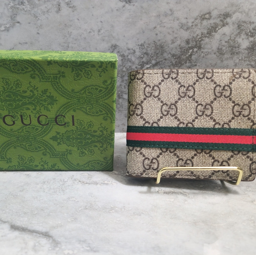 Gucci Beige GG Canvas Wallet ✨️ - Picture 2 of 9